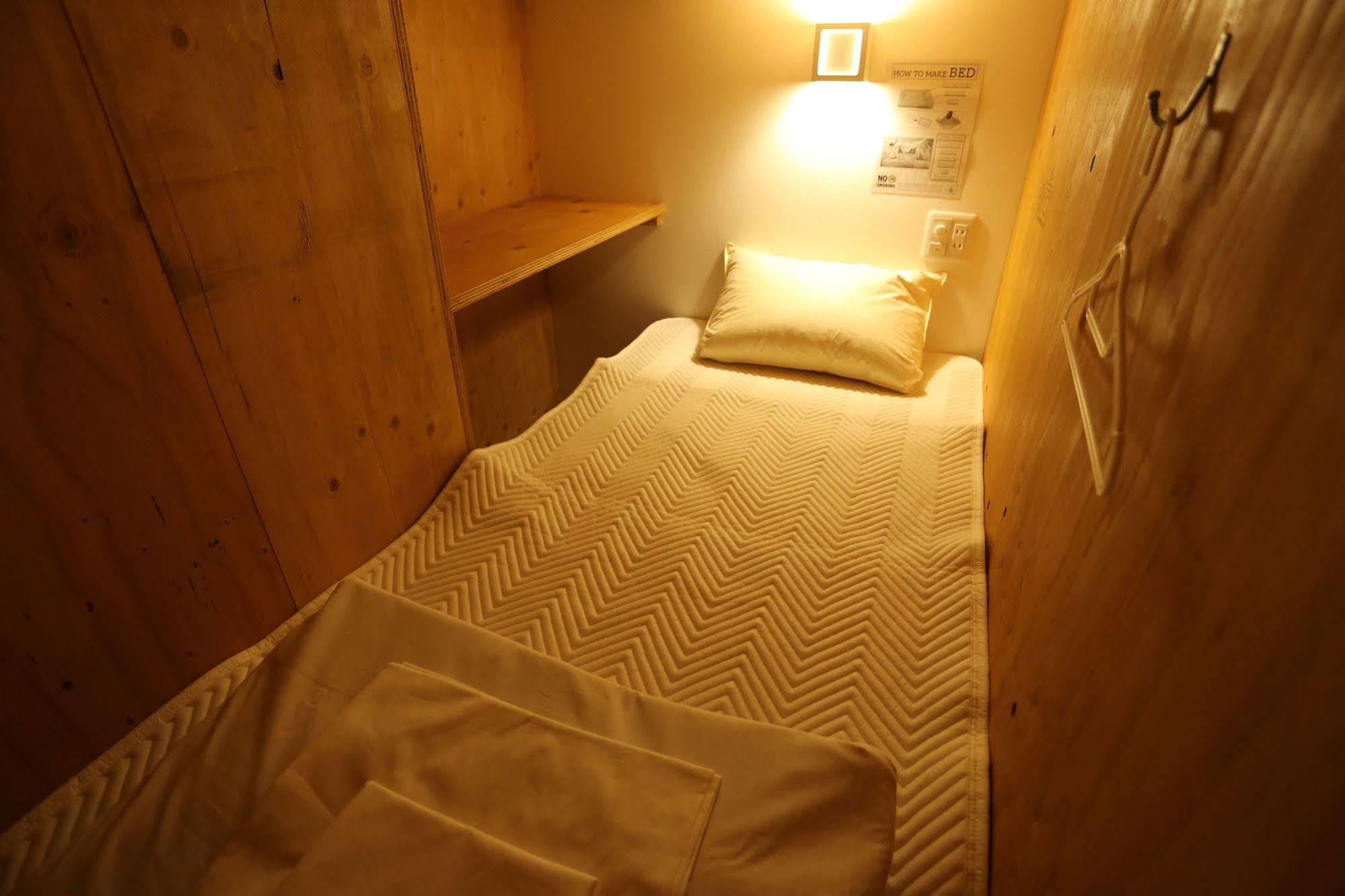 Fuku Hostel Nagomi Namba Oszaka Kültér fotó